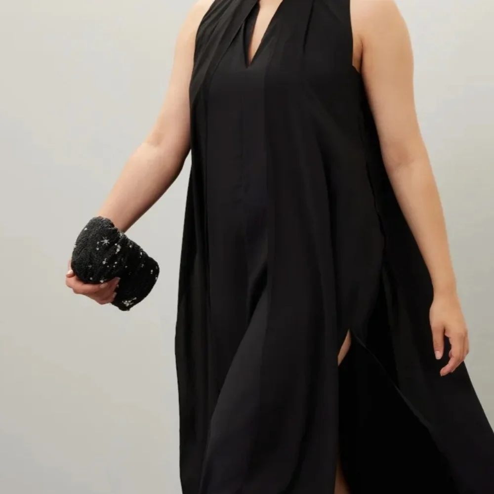 Elegant Black Maxi Dress - Picture 9 of 11